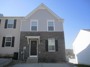 Building Photo - 317 Falcon Run