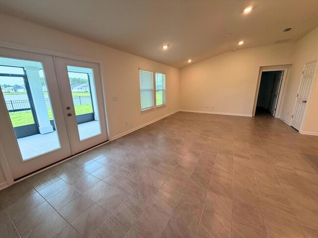 Building Photo - 65 Signet Cir