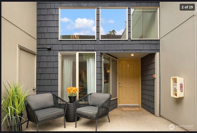 Foto del edificio - 5847 NE 75th St