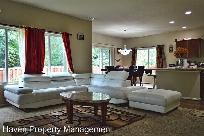 Foto del edificio - 4 br, 2.5 bath House - 1255 43rd St NE