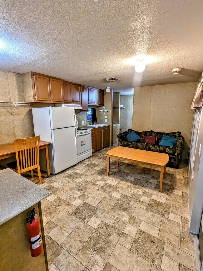 Building Photo - 5027 River Road - 37 - Park
