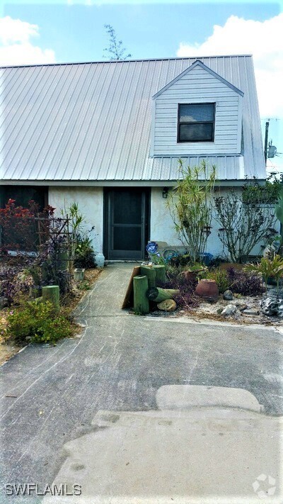 Building Photo - 17476 Ellie Dr