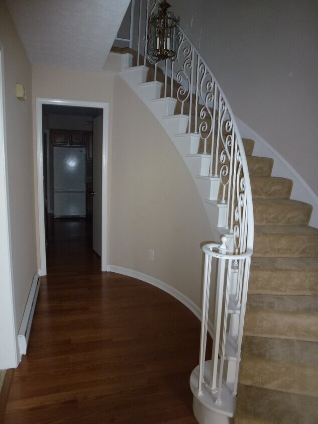Foto del edificio - 10 Meadowlawn Dr