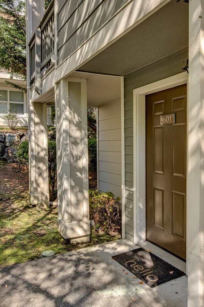 Foto del edificio - 3 Bed/ 2.75 Bath Townhome in Lynwood