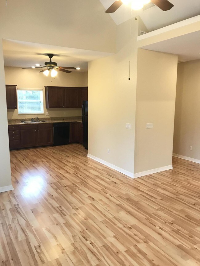Foto del edificio - 842 S Ozark Ave
