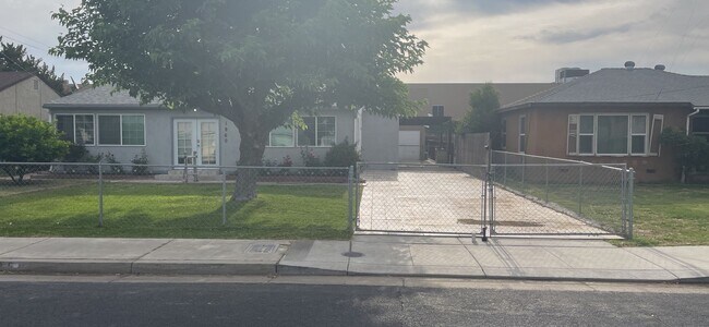 Foto del edificio - Apply Now to Schedule Viewing. Available u...