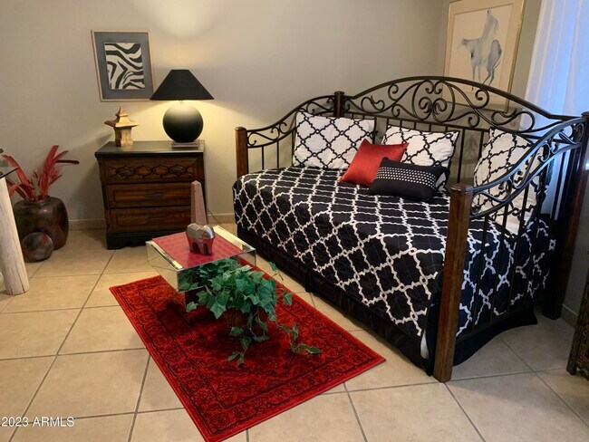 Foto del edificio - 2644 W Desert Cove Ave