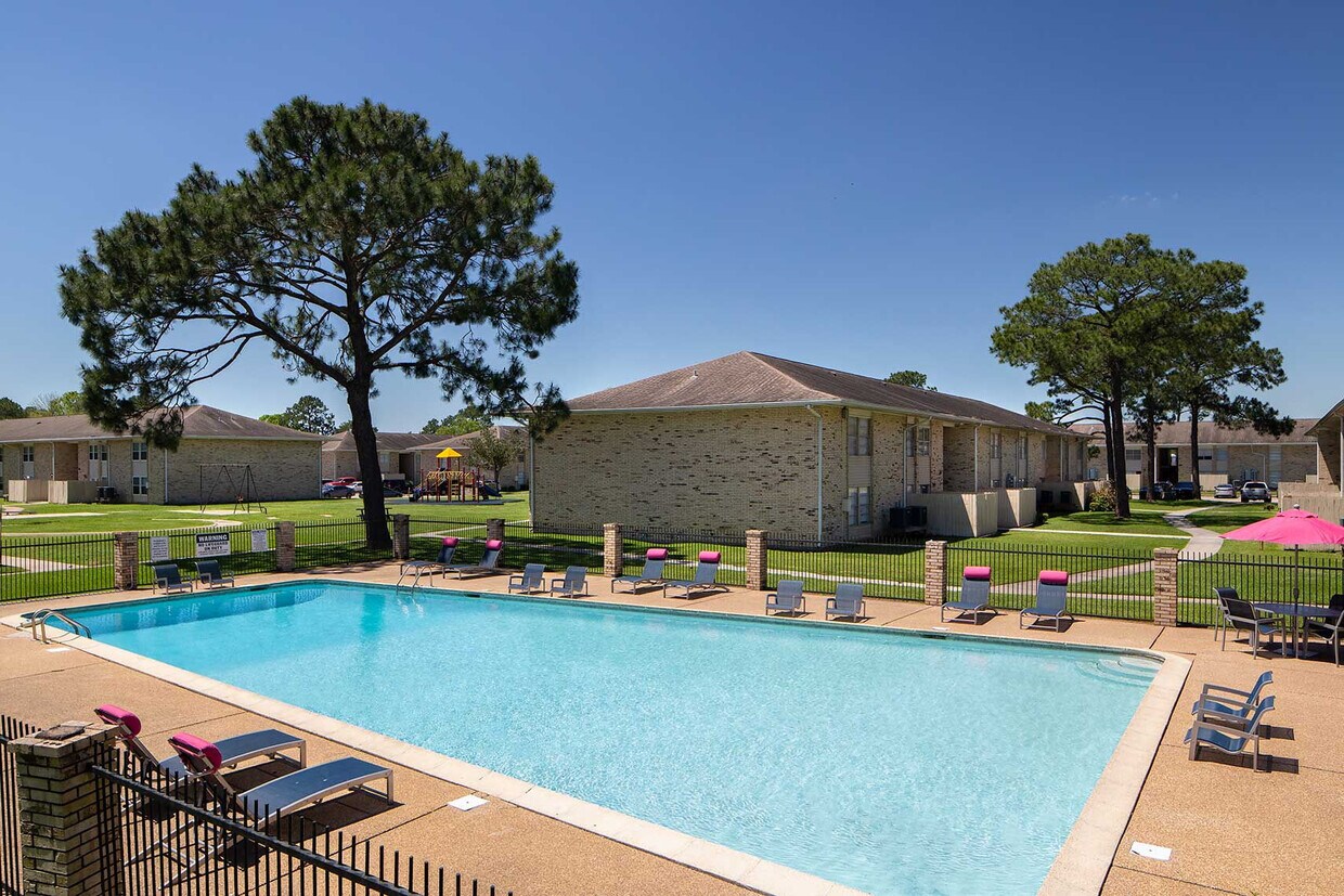 Tanglewood Apartments in Westwego, LA