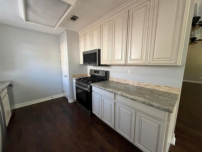 Building Photo - 9260 Josey St
