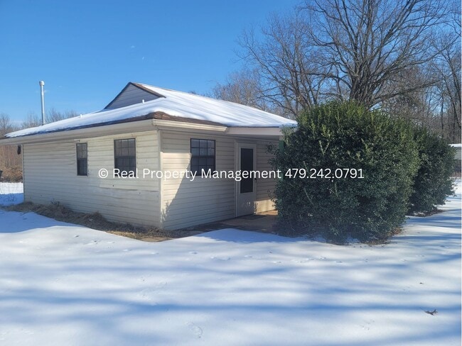 Building Photo - 1243 Charles Dr