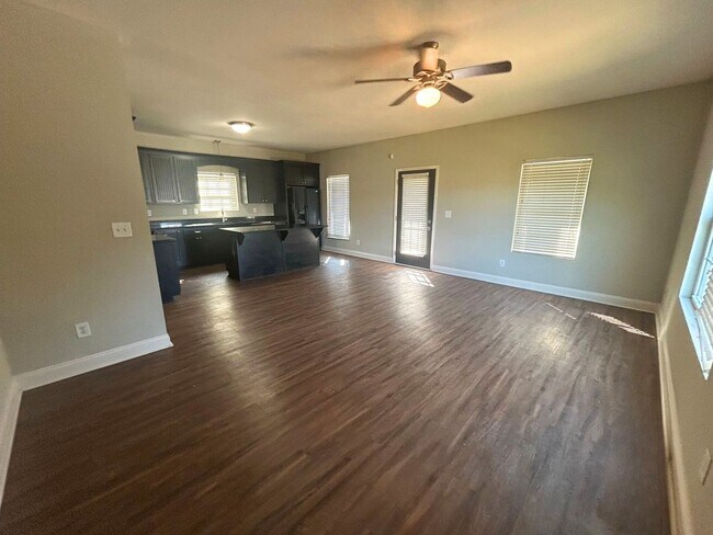 Building Photo - PRE-LEASING FOR AUGUST 2026!