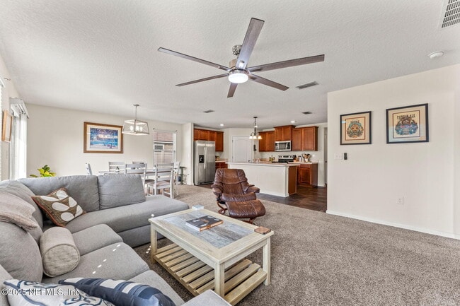 Foto del edificio - 11529 Stickleback Ln