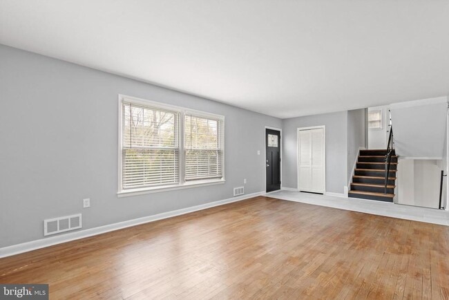 Building Photo - 6217 Stoneham Rd