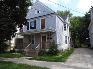Building Photo - 310 Gold Ave NW