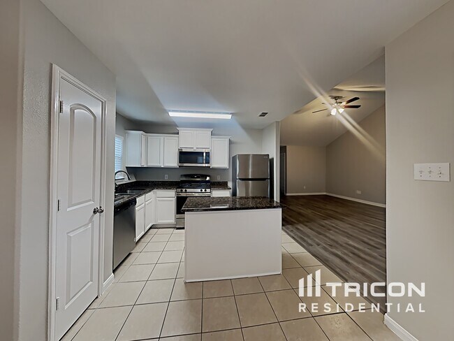 Foto del edificio - 2025 Fairview Dr