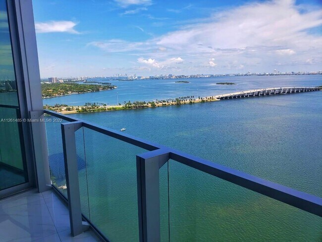 Building Photo - 2900 NE 7th Ave  2703 Miami Fl 33137