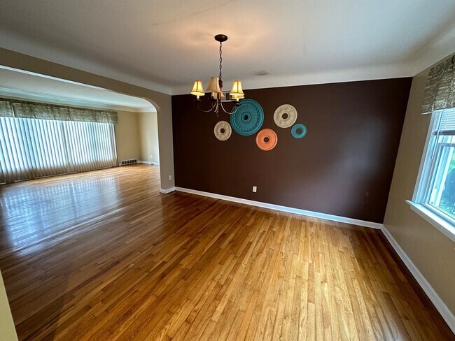 Foto del edificio - 3 br, 1.5 bath House - 30800 Miles Rd