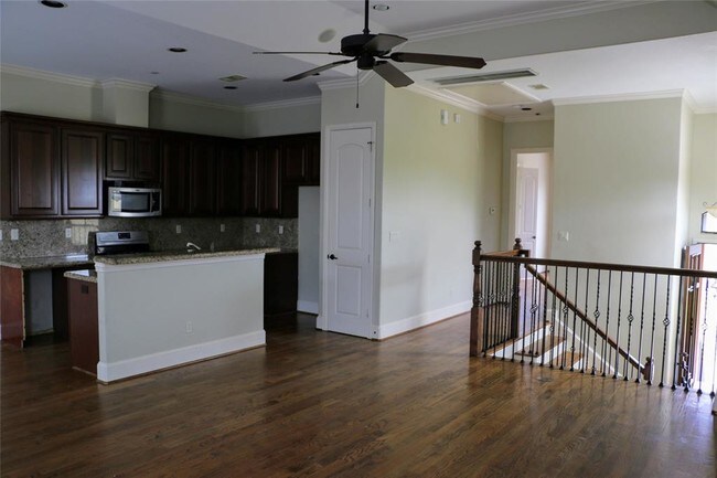 Foto del edificio - 6353 Richmond Ave