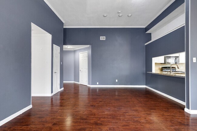 Building Photo - ***APPLICATION CURRENTLY UNDER REVIEW***Up...