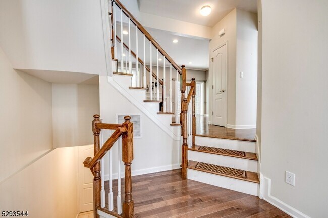 Building Photo - 123 Sowers Dr