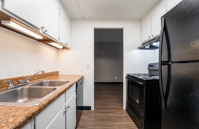 Building Photo - Park Guilderland Apartment Homes