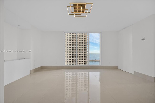 Building Photo - 901 Brickell Key Blvd