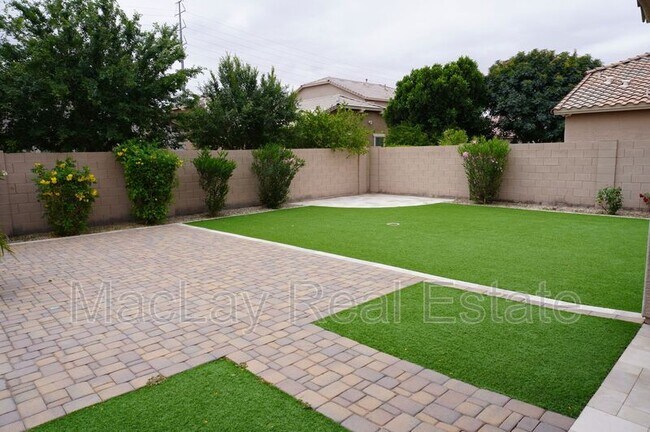 Foto del edificio - 3263 S Miller Dr