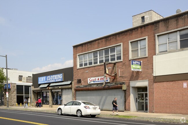 Foto del edificio - Chelten Lofts