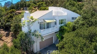 Building Photo - 8665 Valley Circle Blvd