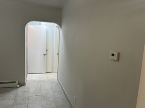 Building Photo - 805 Broadway