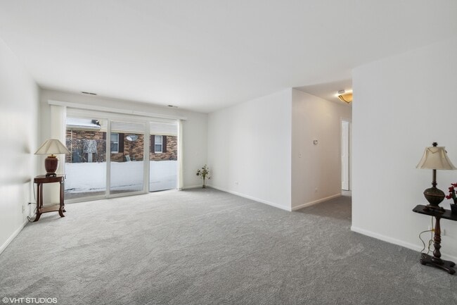 Building Photo - 184 Brook Ln