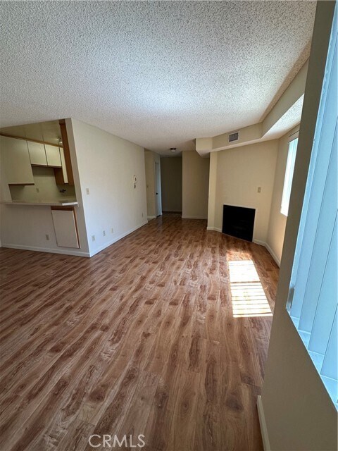 Foto del edificio - 420 W Milford St