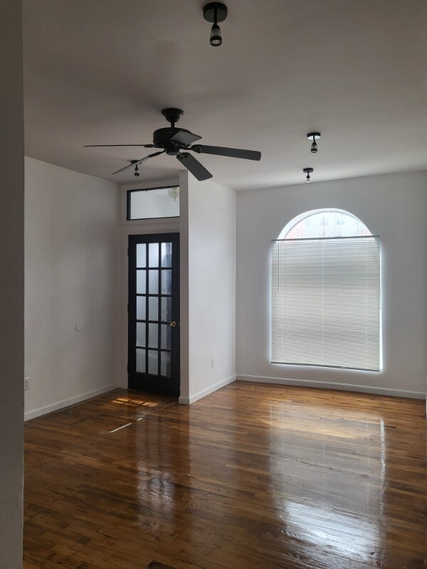 Building Photo - 2018 E Lanvale St