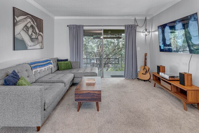 Foto del edificio - 4501 Finley Ave