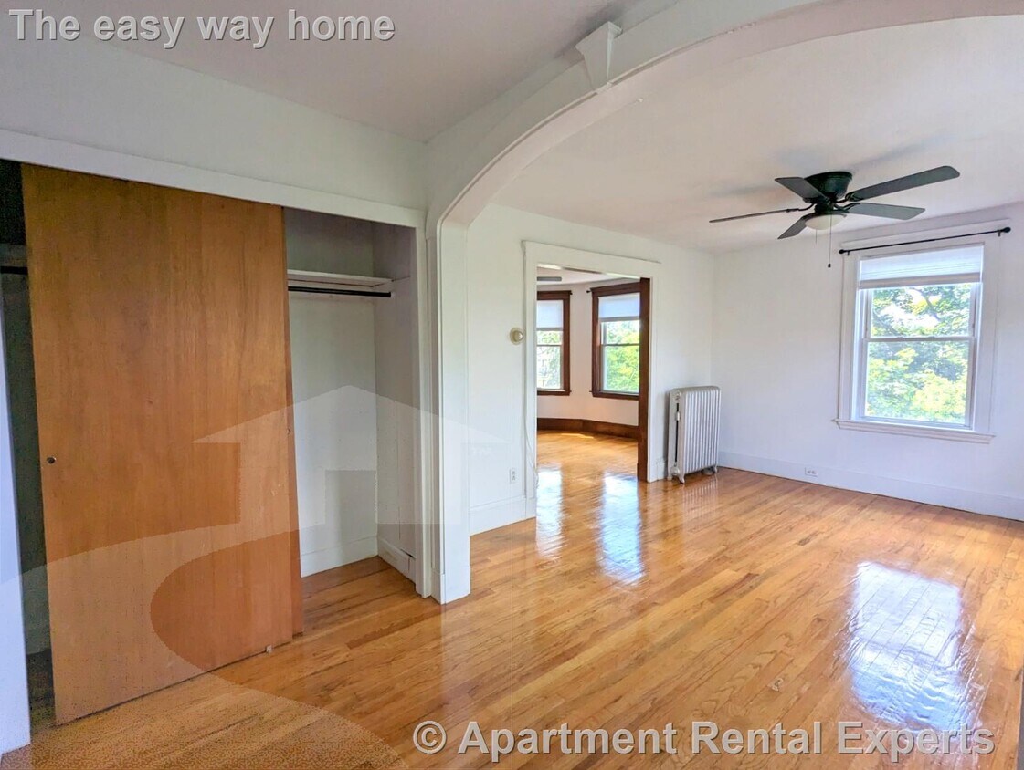 Spring Hill / Porter Sq 2 Bed EIK with... Townhouse for Rent in