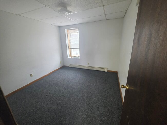 Foto del edificio - 320-330 Stephenson Ave