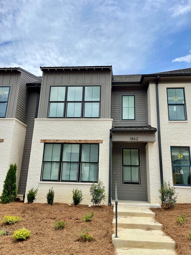 Foto principal - Upscale 3 Bedroom unit in Oxford MS