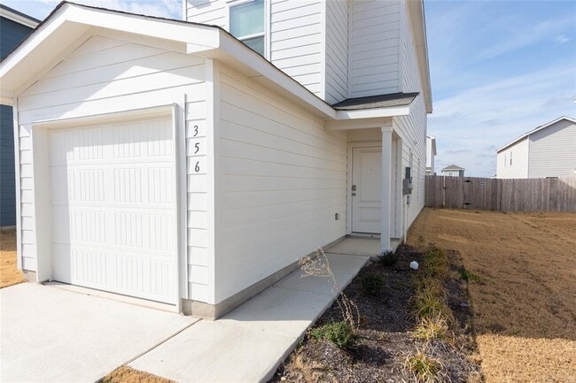 Building Photo - 356 Marty Allen Lp