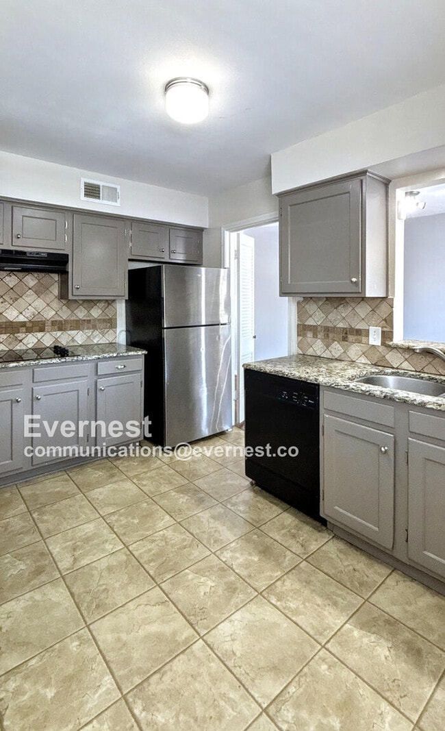 Foto del edificio - 5025 Cedar Springs Rd