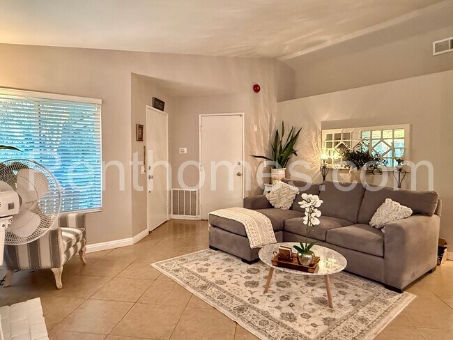 Foto del edificio - 2175 Johnston Rd