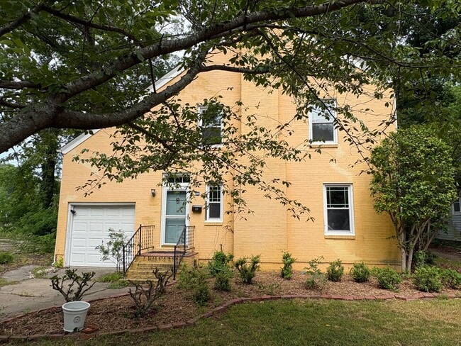 Photo - 180 Cherokee Road House