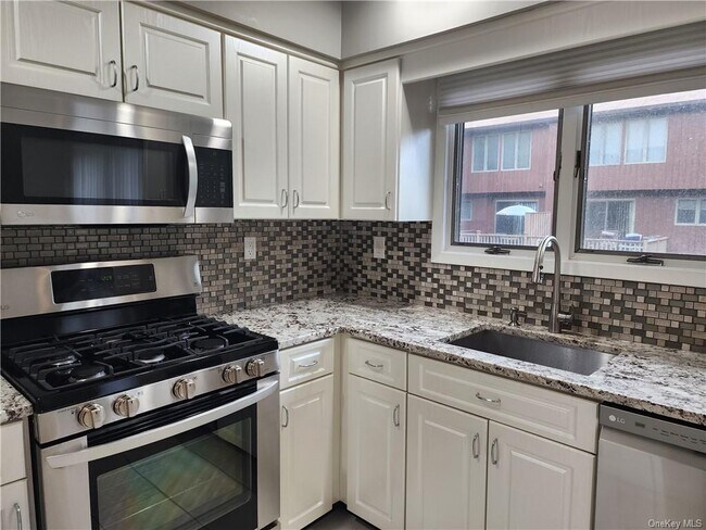 Building Photo - 19 Braemar Ln