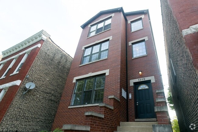 Building Photo - 1319 N Campbell Ave