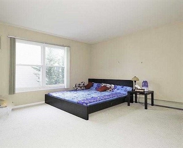 Building Photo - 26 Riverview Ct