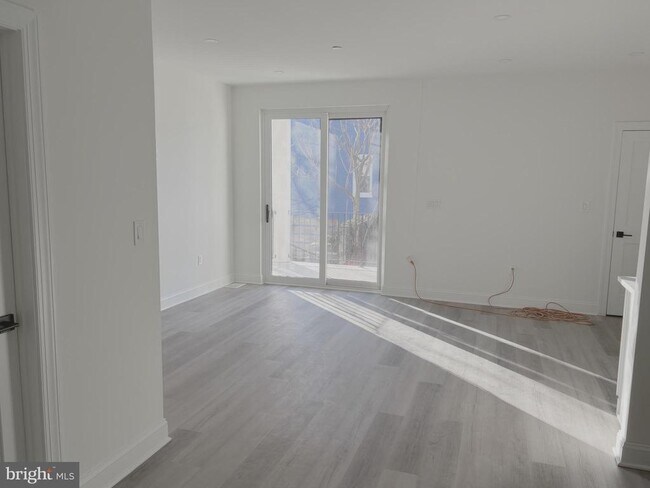 Foto del edificio - 2404 North Capitol St NW