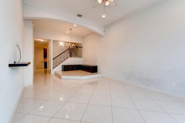Building Photo - 1008 Paradise Cove