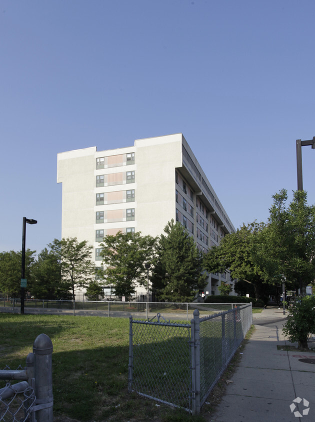 Foto del edificio - Roxse Homes Apartments