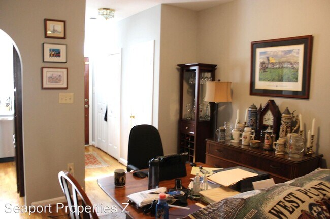 Building Photo - 3 br, 2.5 bath House - 203 S. Payne Street
