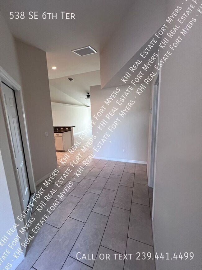 Foto del edificio - 538 SE 6th Terrace