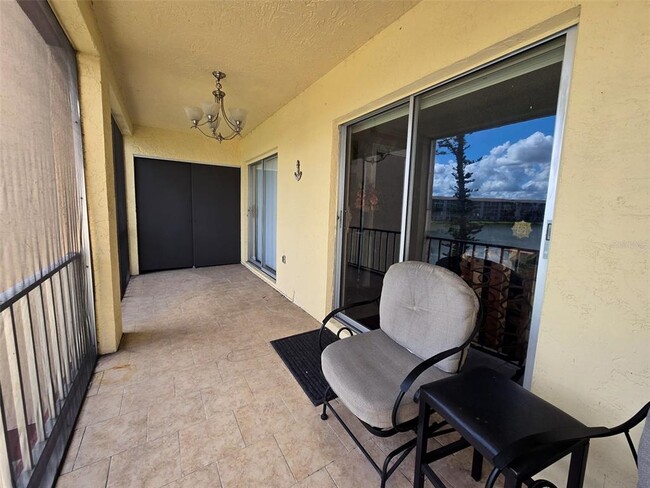 Building Photo - 3917 Lake Bayshore Dr